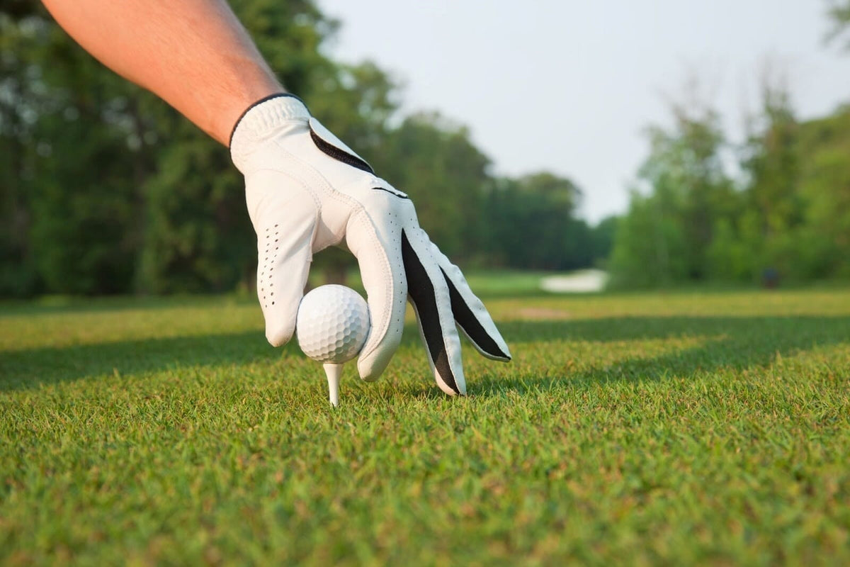 Balles et gants de golf: l’importance d’un matériel en parfait état